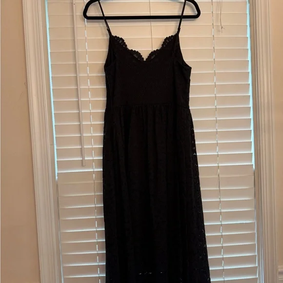 Express Black Lace Midi Dress (Size: Medium) - Picture 4 of 4